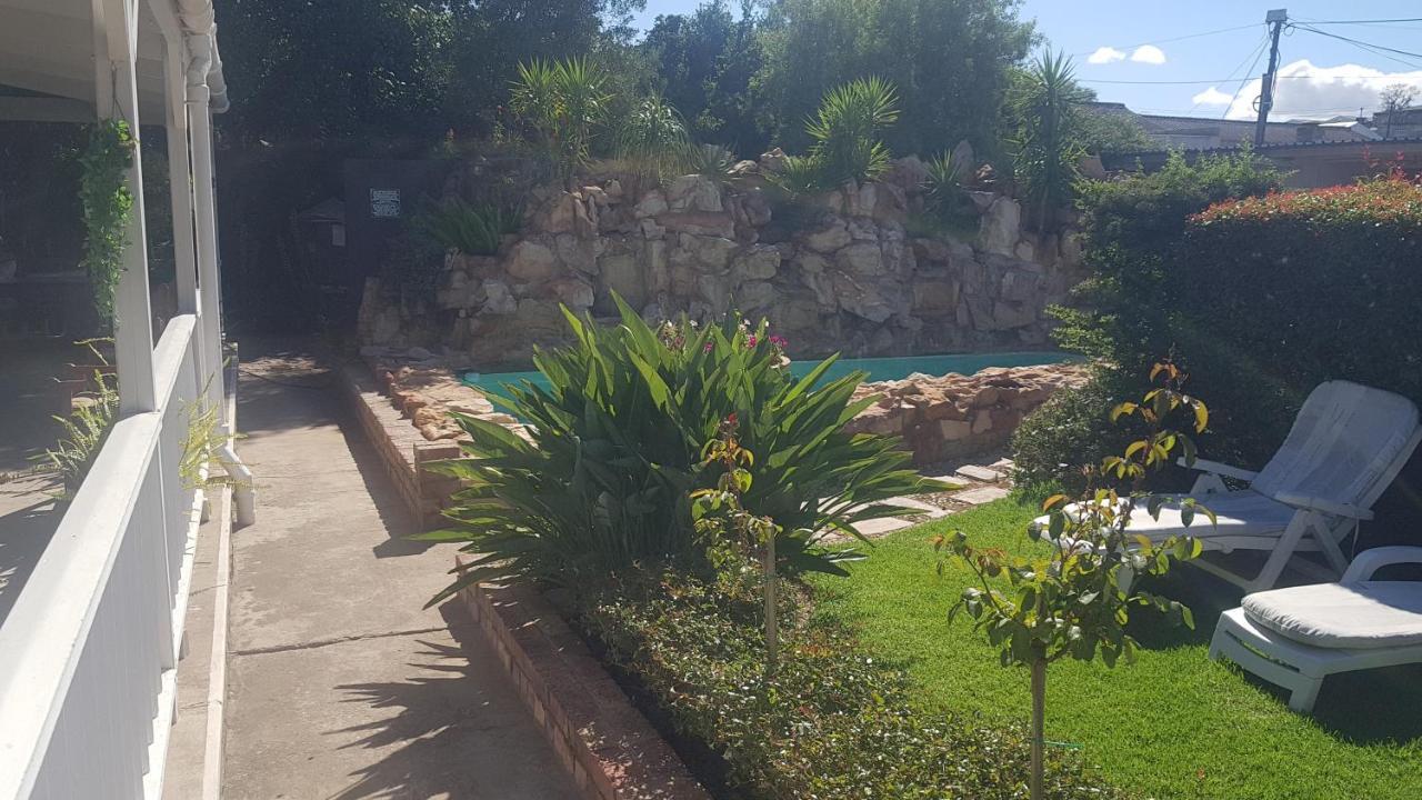 Beit Shalom Before Known As Best Little Guesthouse Oudtshoorn Εξωτερικό φωτογραφία
