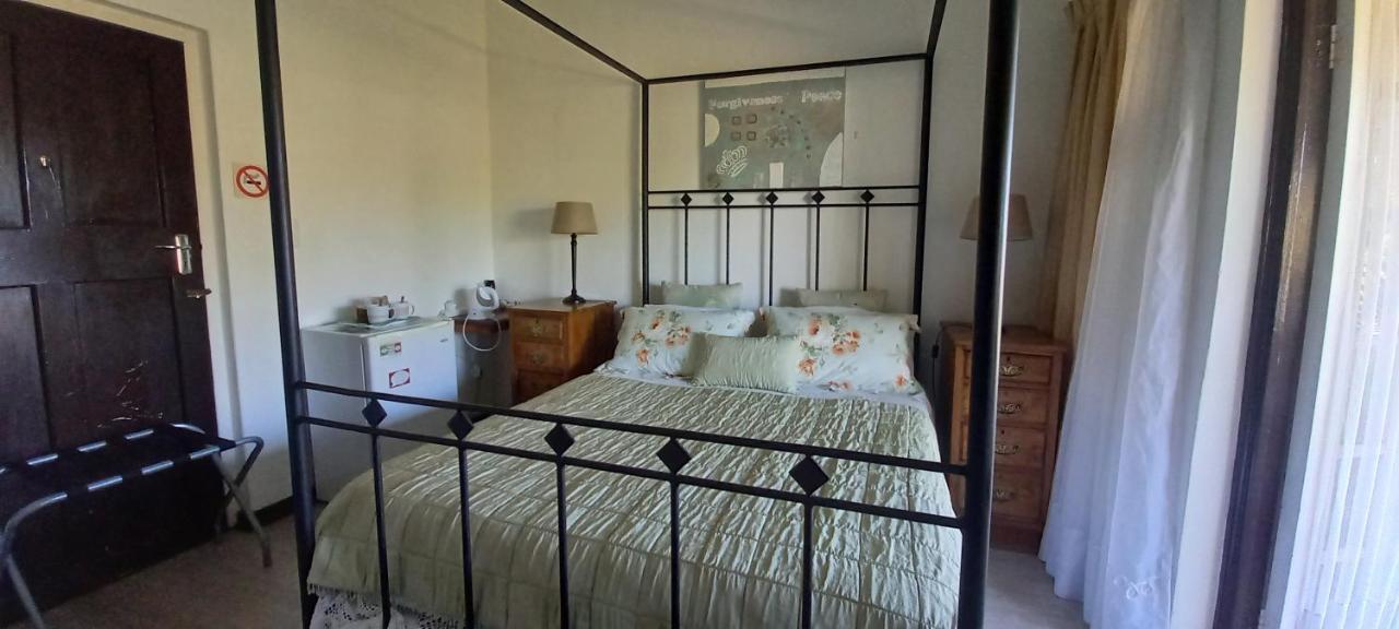 Beit Shalom Before Known As Best Little Guesthouse Oudtshoorn Εξωτερικό φωτογραφία