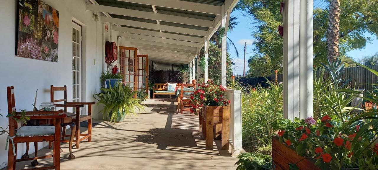 Beit Shalom Before Known As Best Little Guesthouse Oudtshoorn Εξωτερικό φωτογραφία