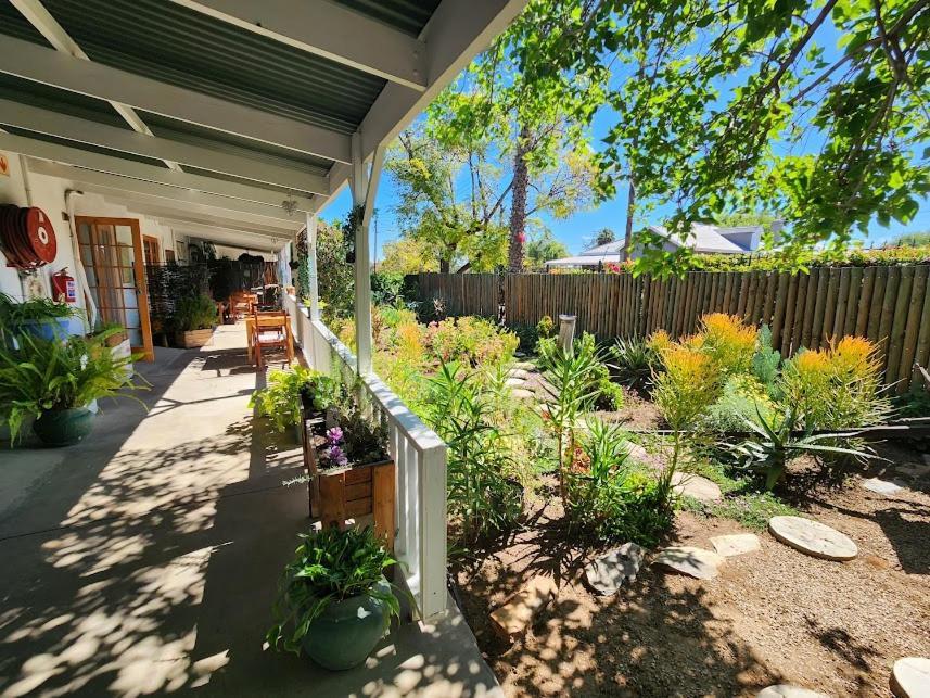 Beit Shalom Before Known As Best Little Guesthouse Oudtshoorn Εξωτερικό φωτογραφία